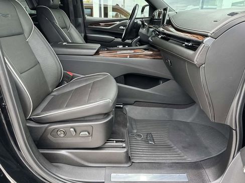 Certified 2024 Cadillac Escalade Premium Luxury w/ LPO, Floor Liner Package AWD/4WD image 20
