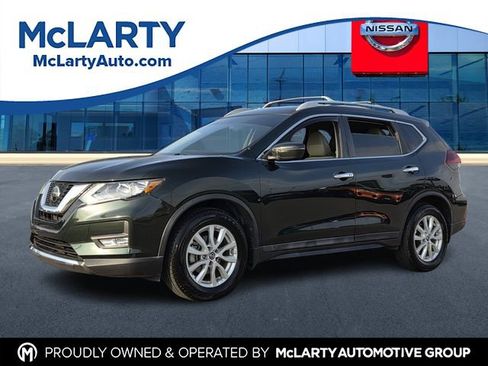 Used 2018 Nissan Rogue SV image 1