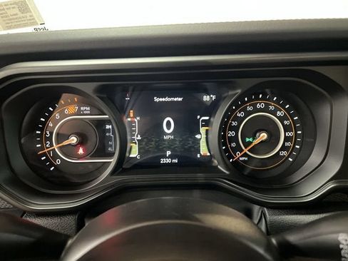 Used 2025 Jeep Wrangler Rubicon w/ Safety Group AWD/4WD image 12