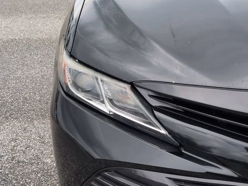 Used 2018 Toyota Camry LE FWD image 10