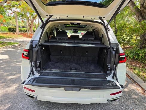 Used 2026 BMW X7 xDrive40i AWD/4WD image 16