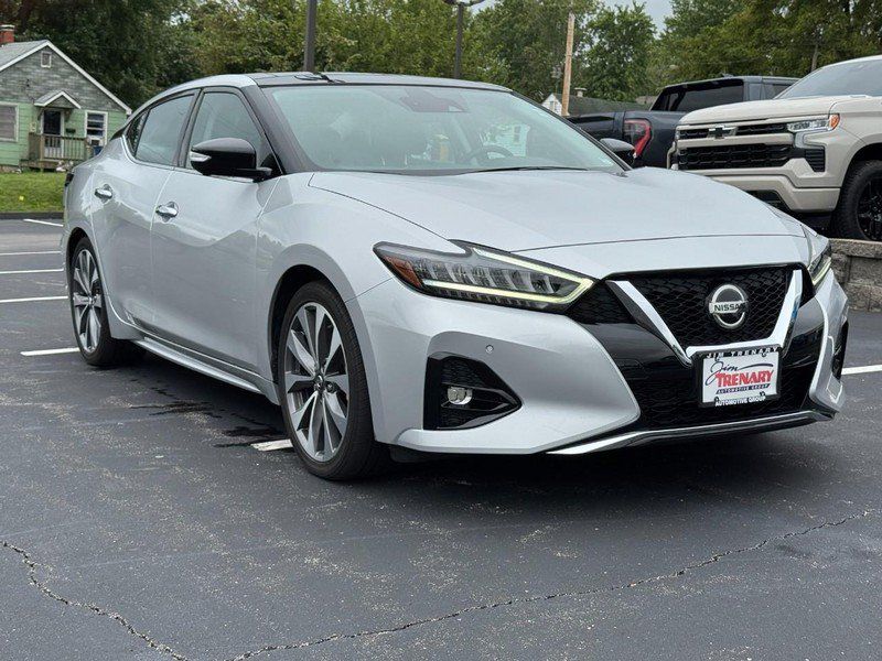Used 2022 Nissan Maxima Platinum w/ Sport Mat Group FWD image 2