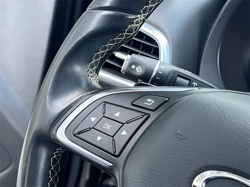 Used 2019 INFINITI QX30 Premium w/ Navigation Package image 26