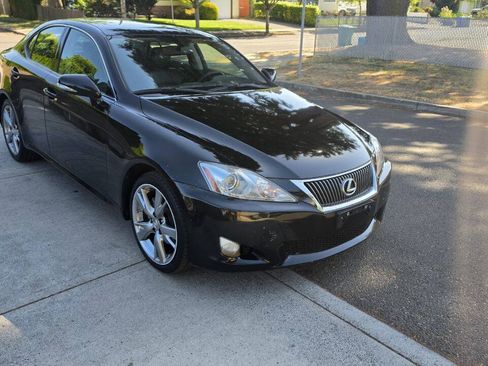 Used 2010 Lexus IS 250 RWD image 3