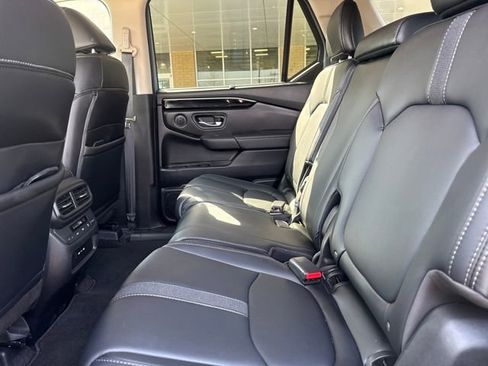 Used 2024 Honda Pilot Touring image 20