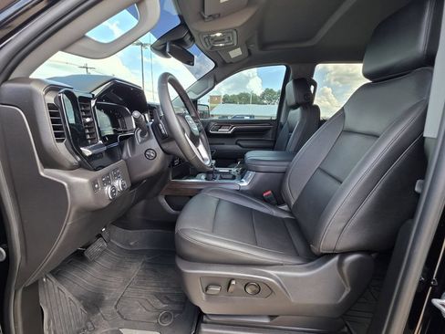 Used 2024 GMC Sierra 1500 SLT w/ SLT Premium Plus Package AWD/4WD image 18