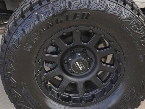 Used 2021 Chevrolet Silverado 1500 RST w/ Z71 Off-Road Package image 11