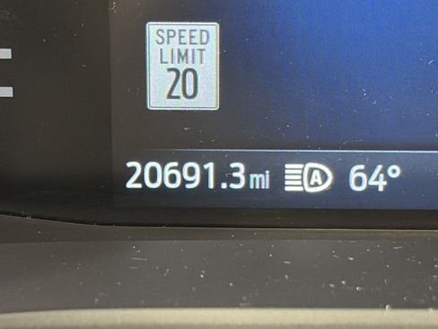 Used 2023 Ford Escape ST-Line w/ Tech Pack #1 AWD/4WD image 5