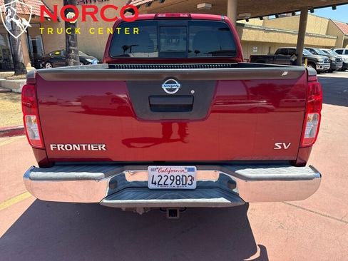 Used 2017 Nissan Frontier SV image 6