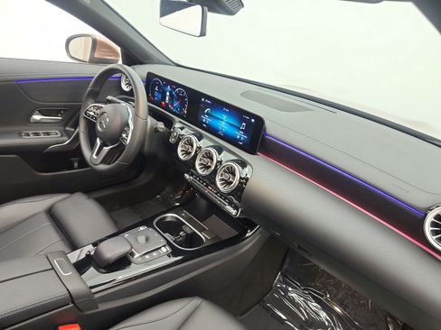 Used 2022 Mercedes-Benz CLA 250 image 19