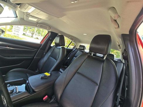 Used 2019 MAZDA MAZDA3 Sedan w/ Preferred Package FWD image 3