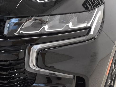 Used 2023 Chevrolet Suburban RST w/ Luxury Package AWD/4WD image 15
