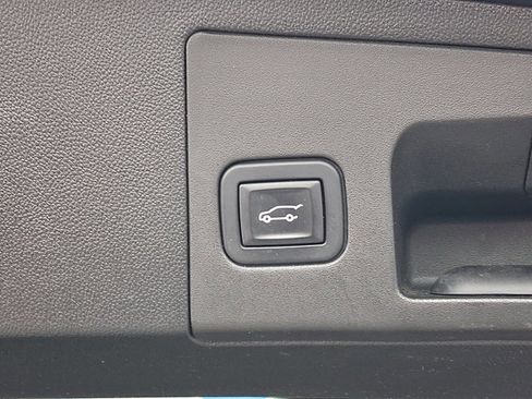 Used 2019 Cadillac XT5 Luxury image 35