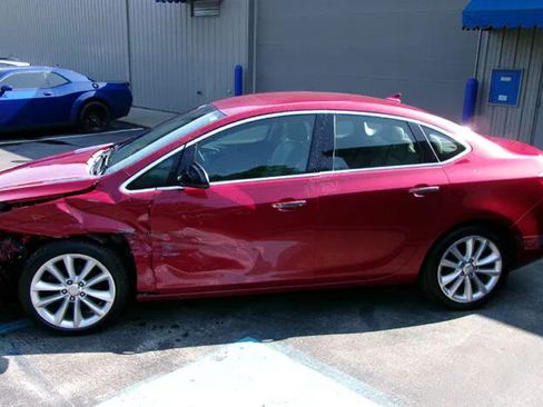 Used 2013 Buick Verano FWD image 4