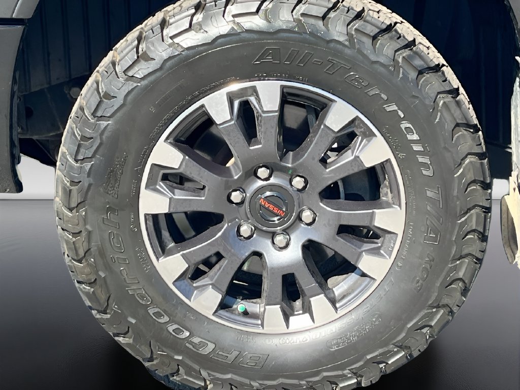 Used 2020 Nissan Titan PRO-4X w/ Pro-4x Convenience Package AWD/4WD image 32