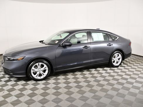 Certified 2025 Honda Accord LX image 9