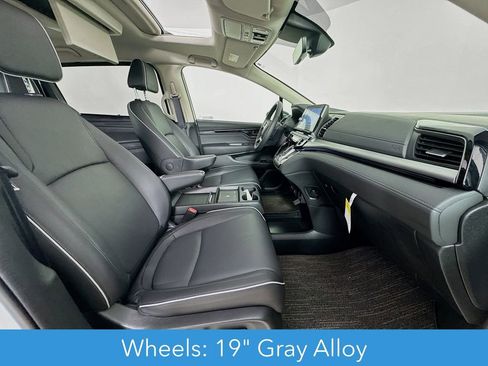 Used 2026 Honda Odyssey Touring image 39