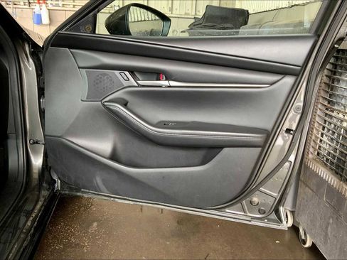 Used 2023 MAZDA MAZDA3 s image 22