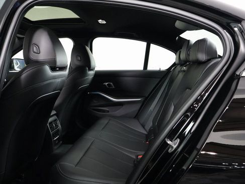 Used 2025 BMW 330i Sedan w/ Premium Package image 11