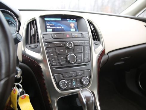 Used 2013 Buick Verano image 38