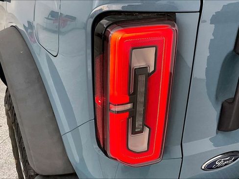 Used 2023 Ford Bronco Badlands image 40