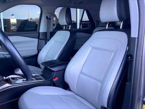 Used 2021 Ford Explorer XLT w/ Equipment Group 202A image 15