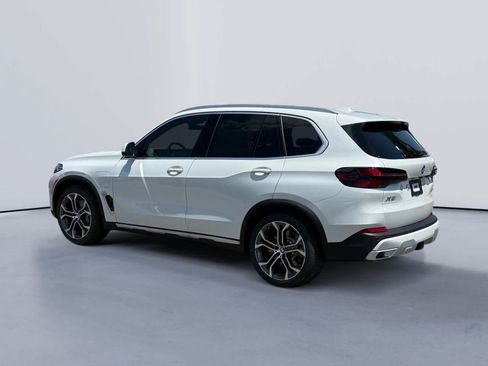 New 2026 BMW X5 xDrive50e w/ Climate Comfort Package AWD/4WD image 5