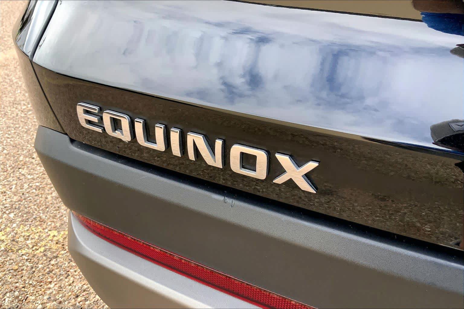 Used 2025 Chevrolet Equinox LT w/ Convenience Package II FWD image 9