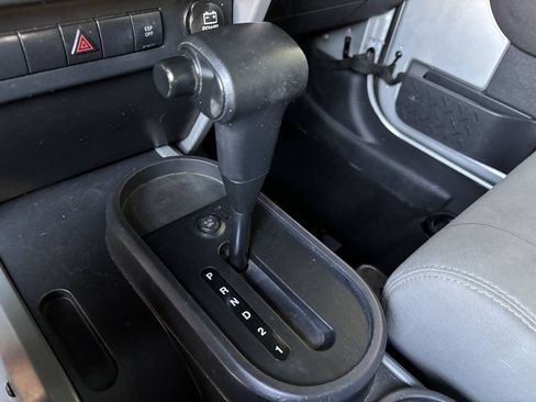 Used 2008 Jeep Wrangler Unlimited X RWD image 19