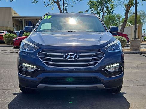 Used 2017 Hyundai Santa Fe Sport FWD image 2
