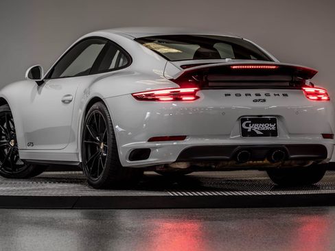 Used 2019 Porsche 911 Carrera GTS RWD image 26