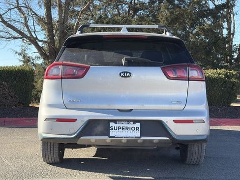 Used 2019 Kia Niro EX Premium image 5