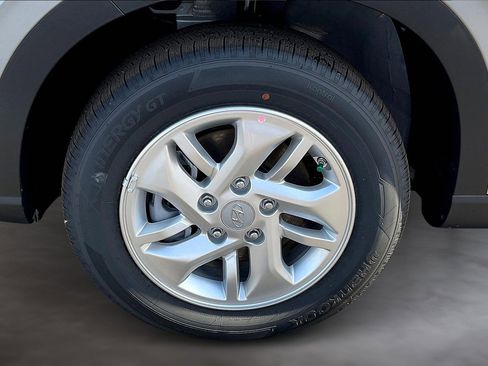 New 2025 Hyundai Venue SE image 13