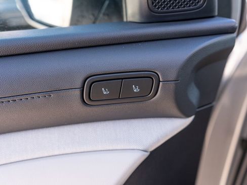 New 2025 Hyundai Tucson Limited image 22