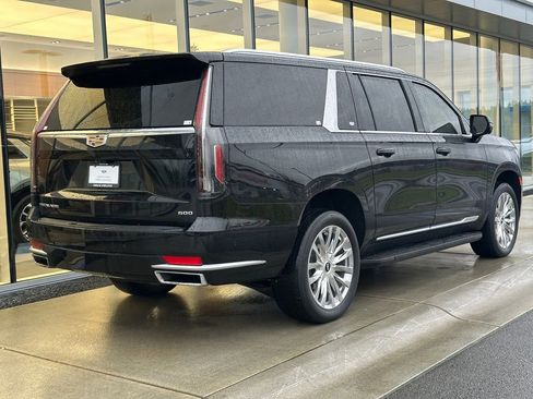Used 2023 Cadillac Escalade ESV Premium Luxury AWD/4WD image 5