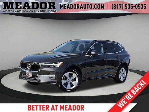 Used 2022 Volvo XC60 B5 Momentum AWD/4WD image 1