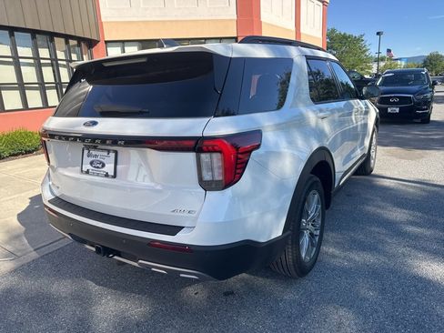 New 2025 Ford Explorer Active w/ Active Comfort Package image 7