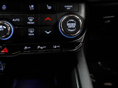 Used 2024 Dodge Durango GT AWD/4WD image 30