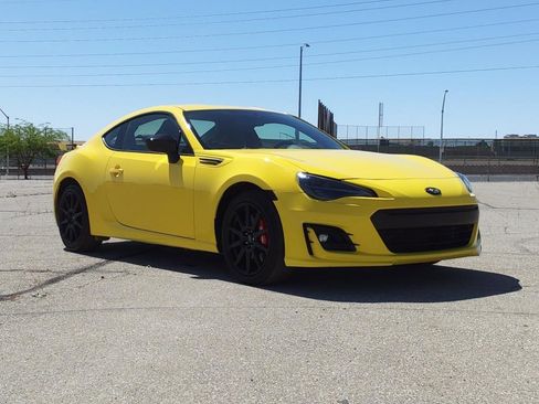Used 2017 Subaru BRZ Series.Yellow image 2