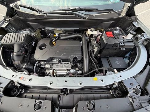 New 2026 Chevrolet Equinox LT w/ Convenience Package II AWD/4WD image 18