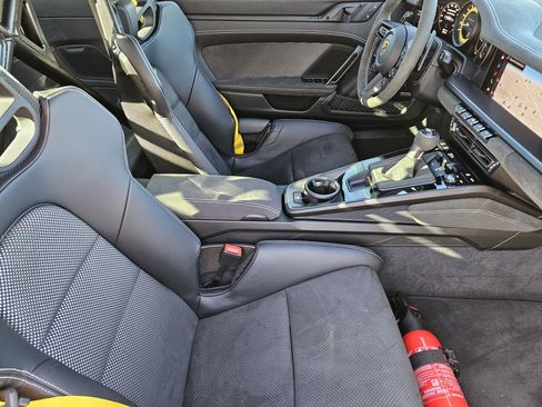 Certified 2025 Porsche 911 GT3 RS image 15