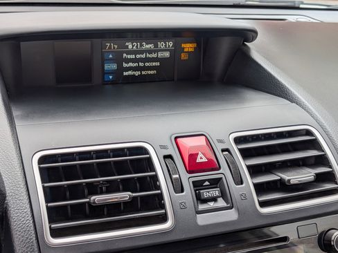 Used 2018 Subaru Forester 2.5i Premium AWD/4WD image 22