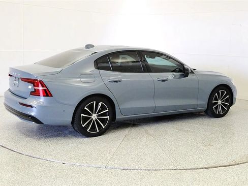 Used 2023 Volvo S60 T8 Plus image 7