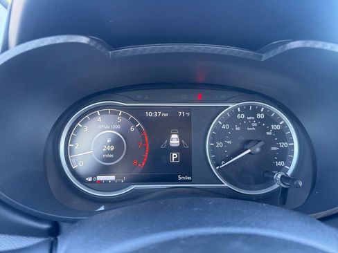 Certified 2025 Nissan Versa SR w/ Trunk Package image 20