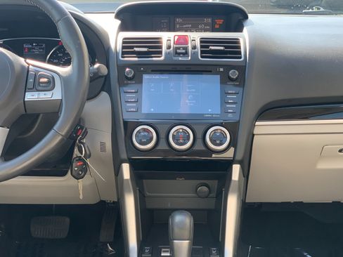 Used 2017 Subaru Forester 2.5i Limited AWD/4WD image 32