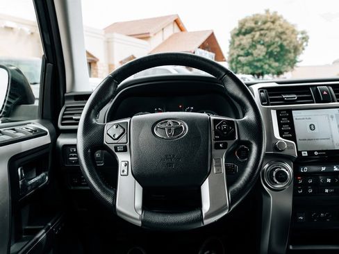 Used 2024 Toyota 4Runner Limited AWD/4WD image 24