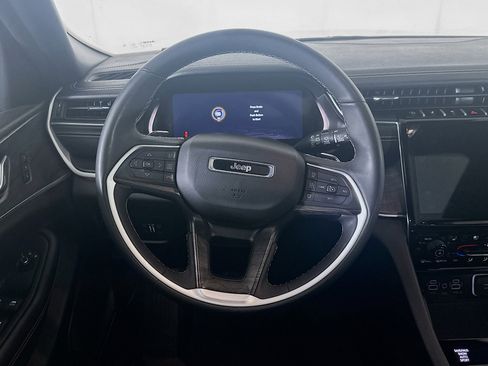 Used 2024 Jeep Grand Cherokee L Limited w/ Luxury Tech Group II image 18