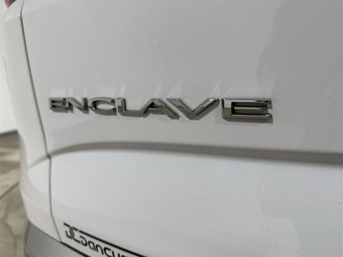 Used 2023 Buick Enclave Essence image 26