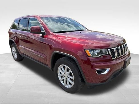 Used 2022 Jeep Grand Cherokee Laredo X RWD image 2