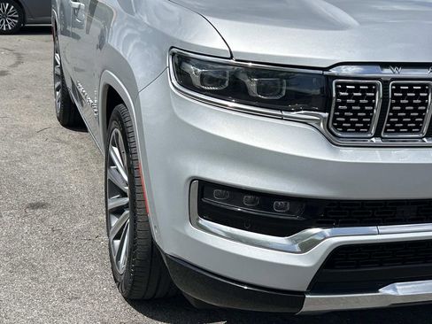 Used 2023 Jeep Grand Wagoneer 4WD image 12